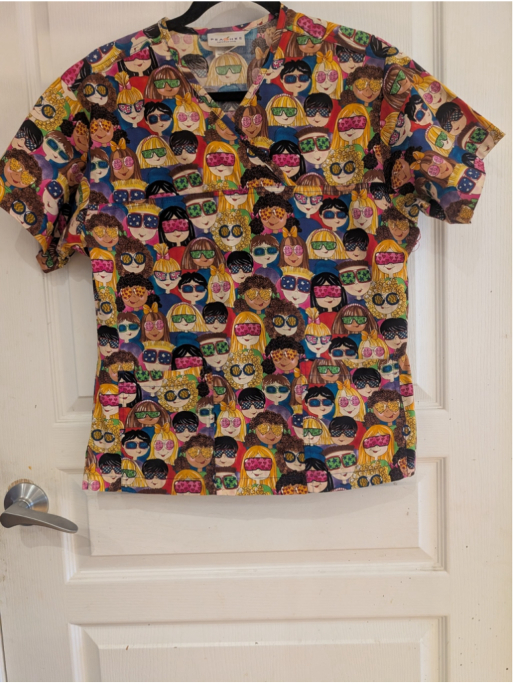 Women's Peaches Uniforms Scrub Top One Size Multi-color Graphic Print